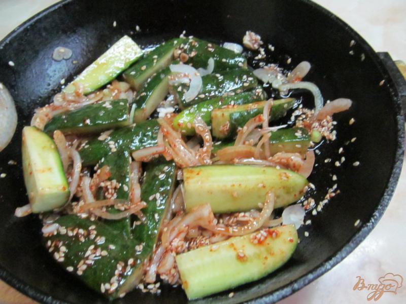 Фото приготовление рецепта: Огурцы по-корейски шаг №5