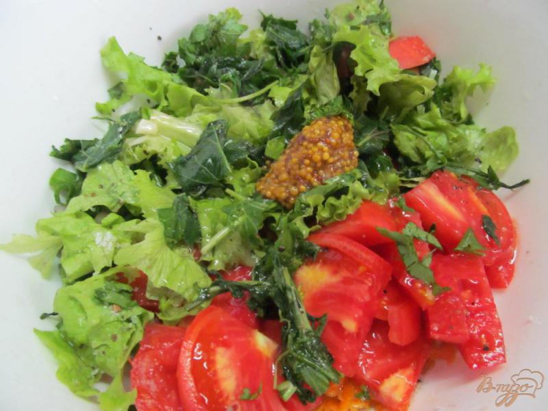 Фото приготовление рецепта: Овощной салат с крапивой шаг №5
