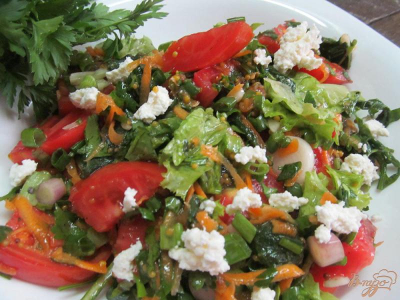 Фото приготовление рецепта: Овощной салат с крапивой шаг №6