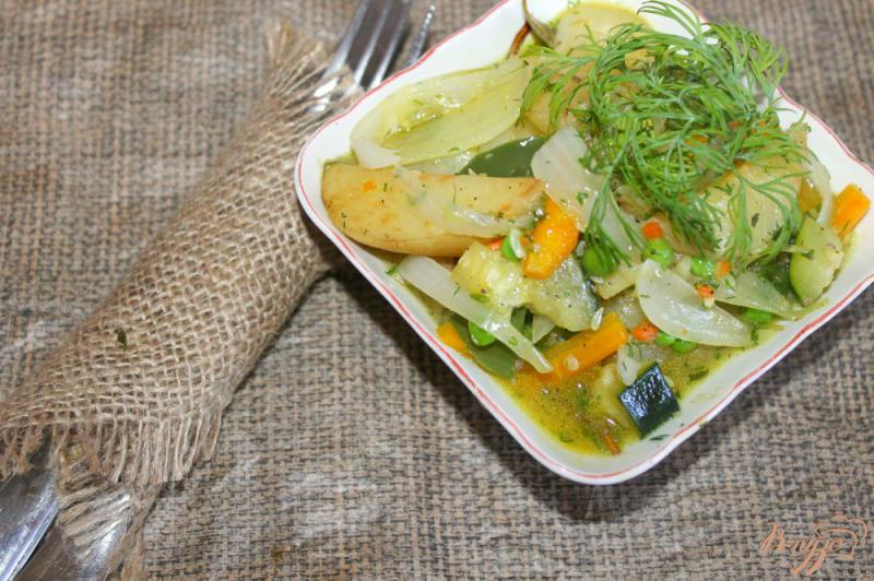Фото приготовление рецепта: Овощное рагу с молодым горохом шаг №6