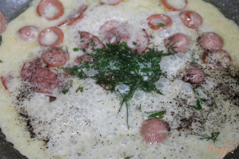 Фото приготовление рецепта: Спагетти с копченостями в сливочном соусе шаг №5