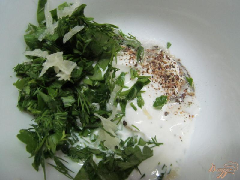 Фото приготовление рецепта: Яйца под масляным соусом  с  йогуртом шаг №1
