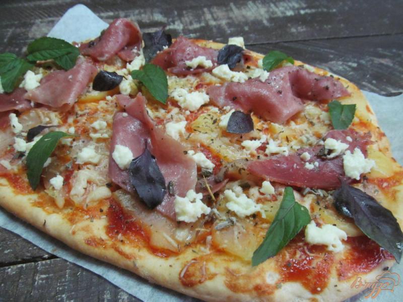 Фото приготовление рецепта: Пицца с хамоном и картошкой шаг №8