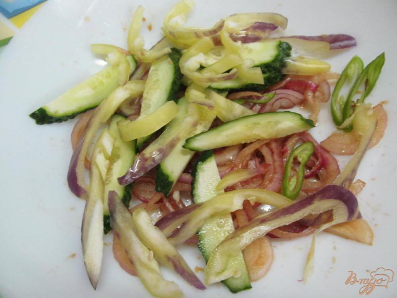 Фото приготовление рецепта: Мясной салат «Летний» шаг №2