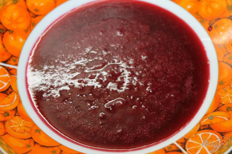 Фото приготовление рецепта: Смородиновый соус с мятой и имбирем шаг №6