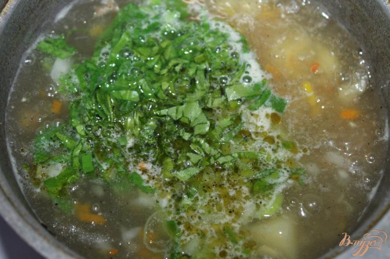 Фото приготовление рецепта: Суп со шпинатом и мясными фрикадельками шаг №4