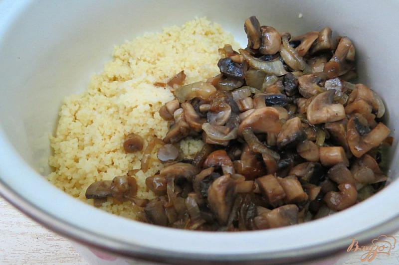 Фото приготовление рецепта: Кус-кус с грибами шаг №8