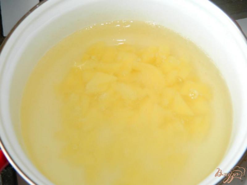 Фото приготовление рецепта: Грибной суп с сыром шаг №1