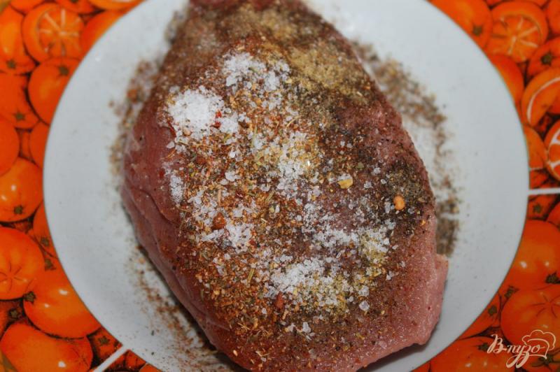 Фото приготовление рецепта: Ароматный стейк из телятины с лаймовым соком шаг №2