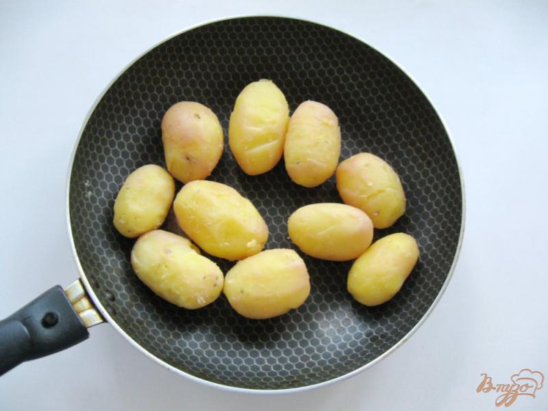 Фото приготовление рецепта: Картофель «Золотистый» шаг №4