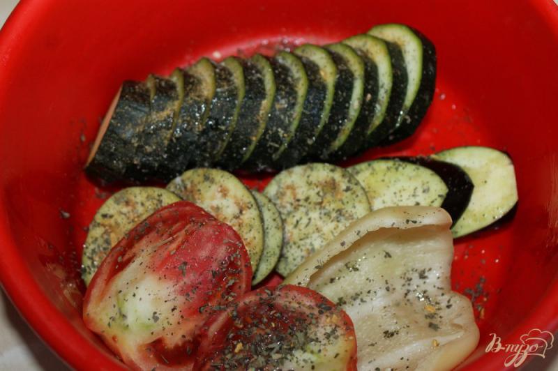 Фото приготовление рецепта: Салат из запеченных овощей и бекона шаг №2