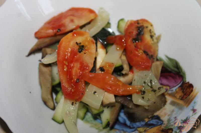 Фото приготовление рецепта: Салат из запеченных овощей и бекона шаг №5