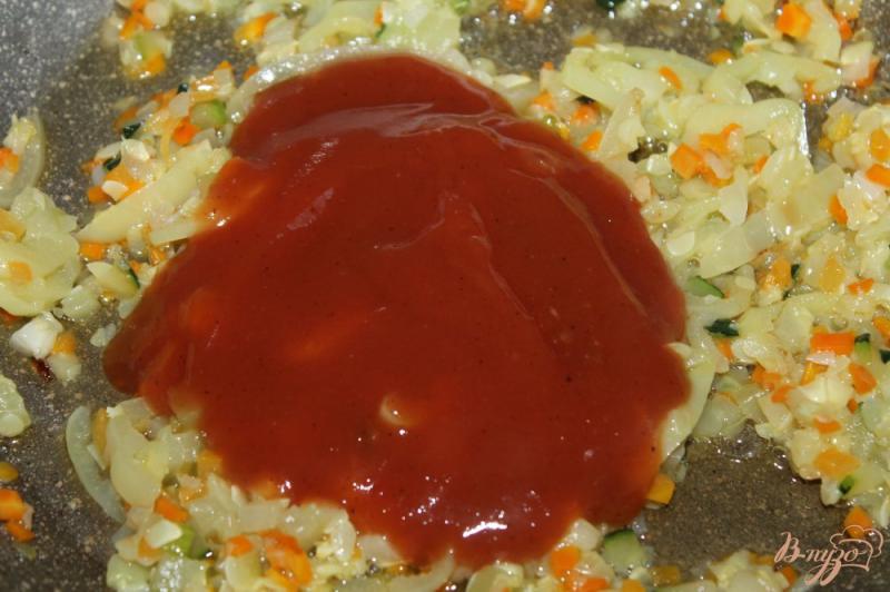Фото приготовление рецепта: Подлива из кабачка и белого перца шаг №3