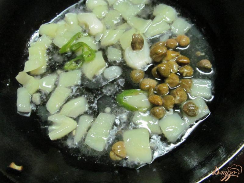 Фото приготовление рецепта: Паста с баклажаном и сладким перцем шаг №3