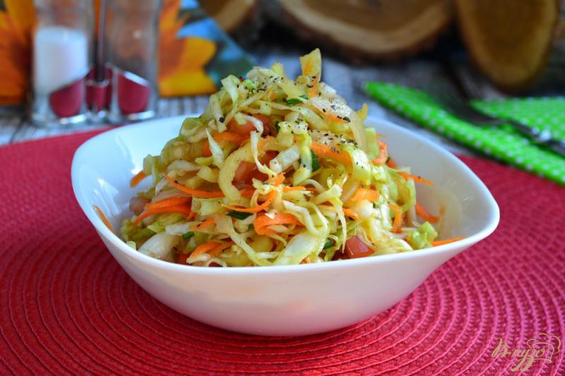 Фото приготовление рецепта: Салат из капусты и овощей «Закусочный» шаг №6