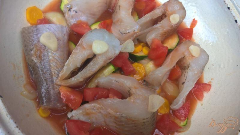 Фото приготовление рецепта: Рыба аргентина тушеная с овощами шаг №3