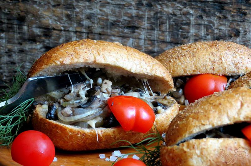 Фото приготовление рецепта: Булочки закусочные с грибами шаг №8