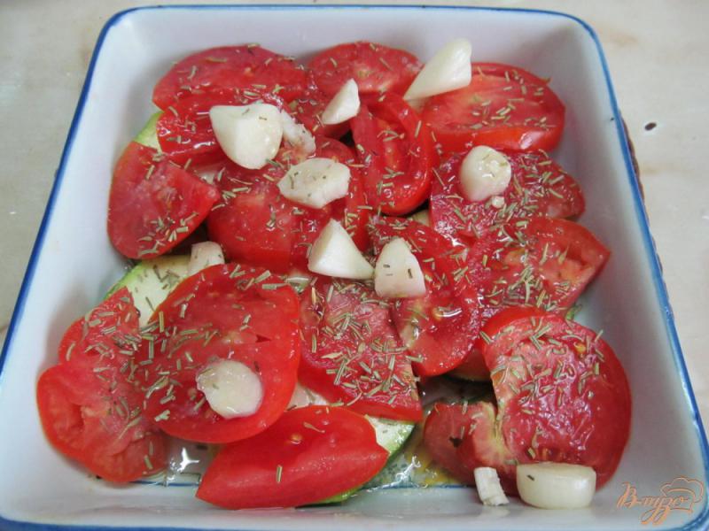 Фото приготовление рецепта: Мясные шарики с полентой и соусом из запеченных овощей шаг №2