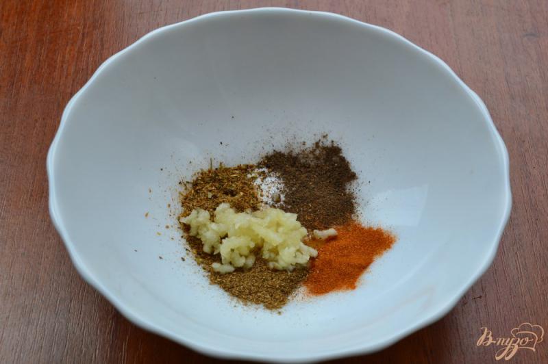 Фото приготовление рецепта: Сало соленое с чесноком шаг №2