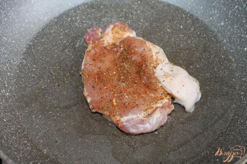 Фото приготовление рецепта: Домашняя шаурма со свининой и маринованной капустой шаг №3