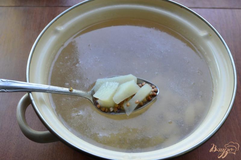 Фото приготовление рецепта: Постный гречневый суп шаг №2