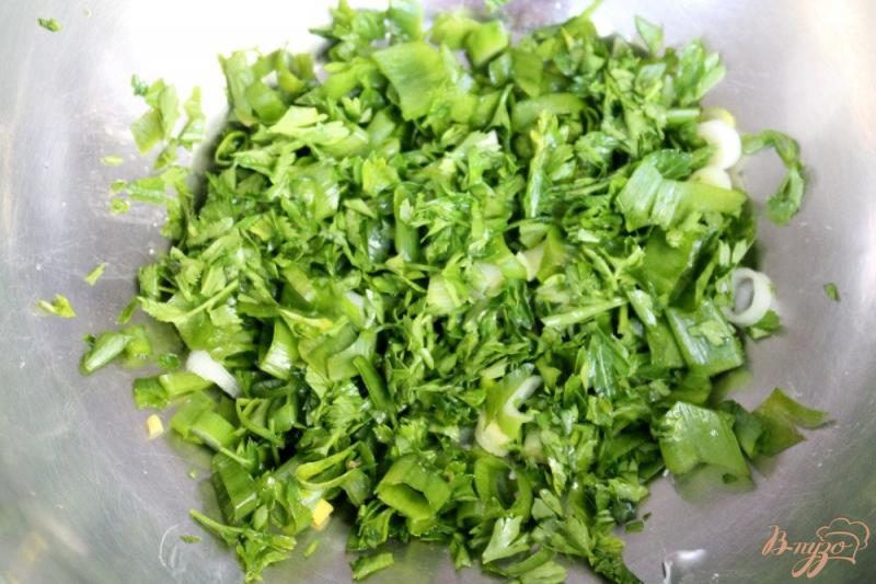 Фото приготовление рецепта: Зеленый салат с мясом и моцареллой шаг №1