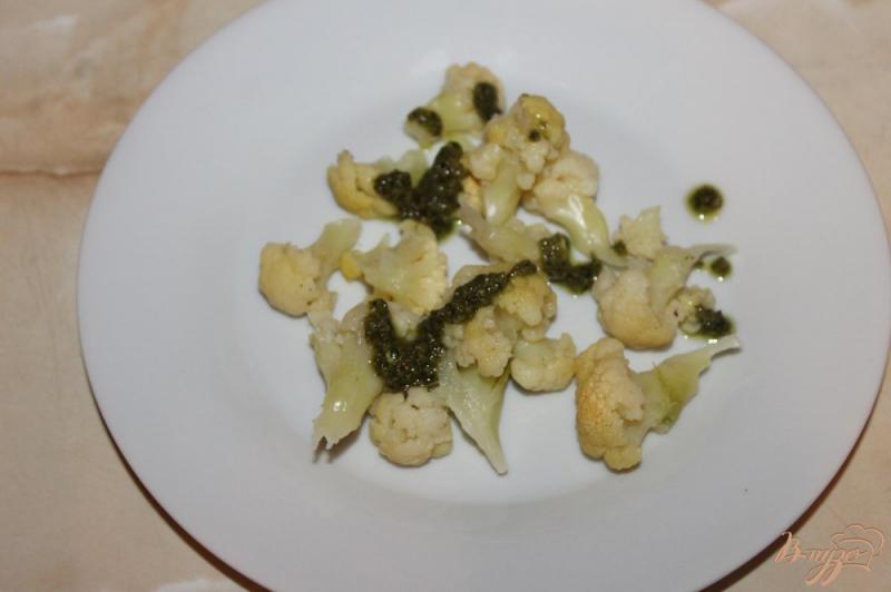 Фото приготовление рецепта: Салат с баклажанами и отварной цветной капустой шаг №1