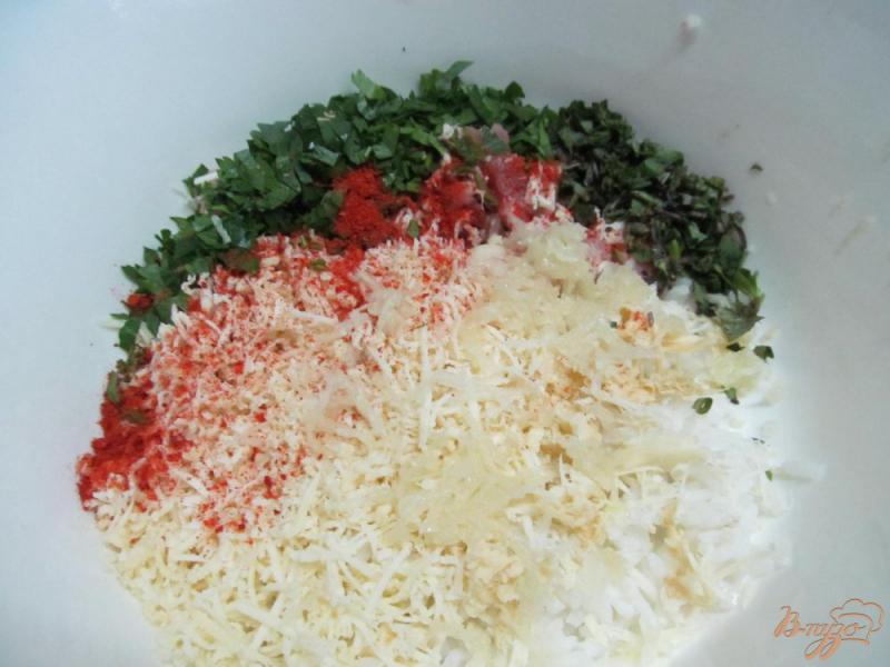 Фото приготовление рецепта: Фаршированные перцы с сыром сулугуни шаг №2