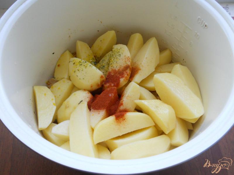 Фото приготовление рецепта: Картофель со свининой и помидорами в мультиварке шаг №2
