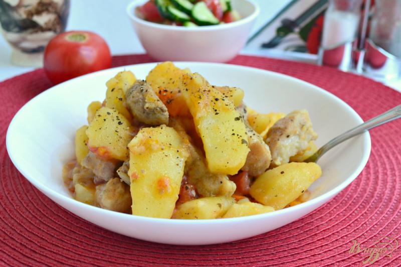 Фото приготовление рецепта: Картофель со свининой и помидорами в мультиварке шаг №5