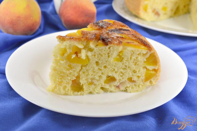 Фото приготовление рецепта: Пирог с персиками в мультиварке шаг №12
