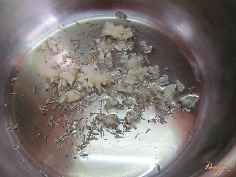 Фото приготовление рецепта: Суп-пюре из кабачка с морковными чипсами шаг №2