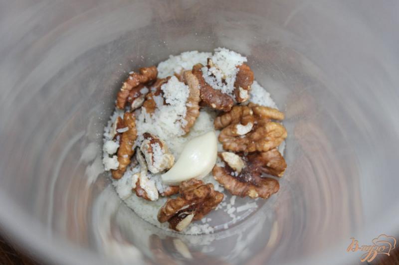 Фото приготовление рецепта: Ореховый соус с бальзамическим уксусом шаг №2