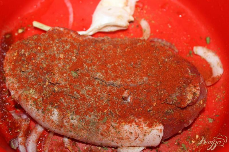Фото приготовление рецепта: Свинина маринованная в бальзамическом уксусе и соевом соусе шаг №2