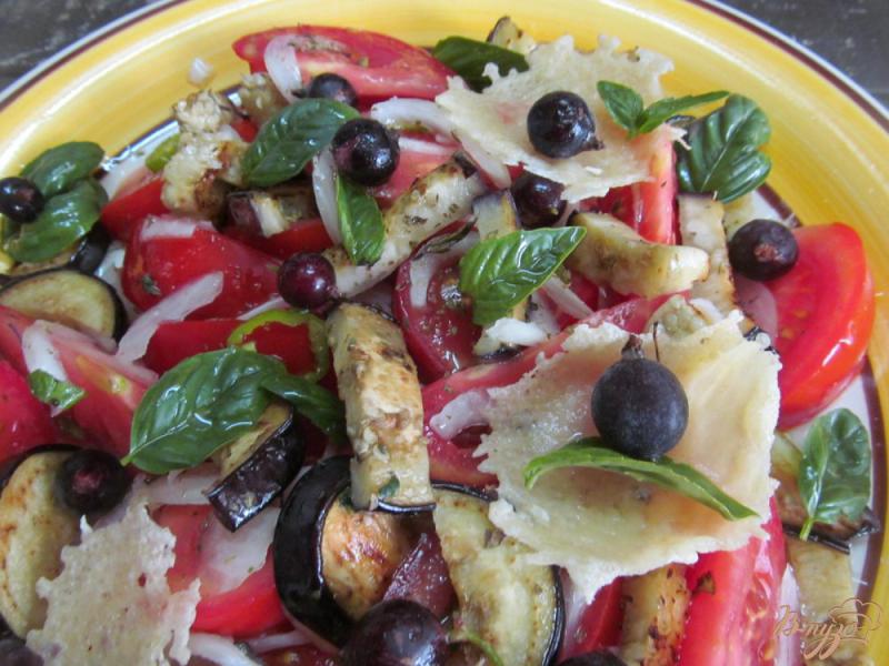 Фото приготовление рецепта: Помидорный салат с баклажаном и йоштой шаг №8