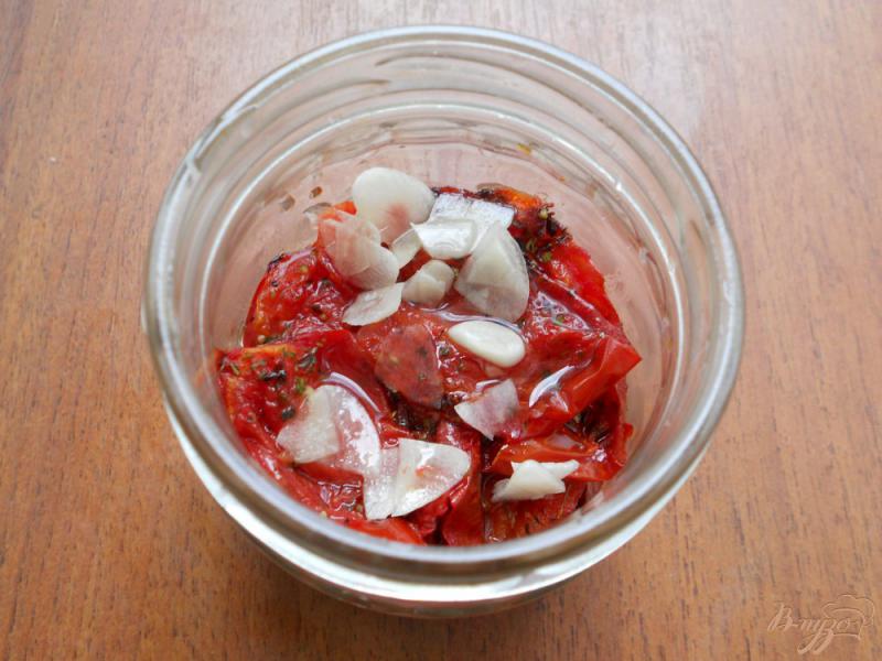 Фото приготовление рецепта: Вяленые помидоры быстрого приготовления в микроволновке шаг №9