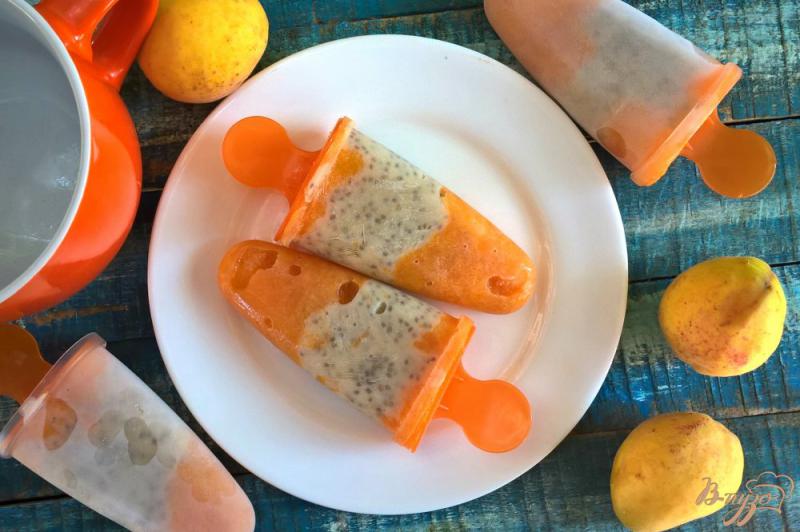 Фото приготовление рецепта: Домашнее морожное с абрикосами и семенами чиа шаг №6