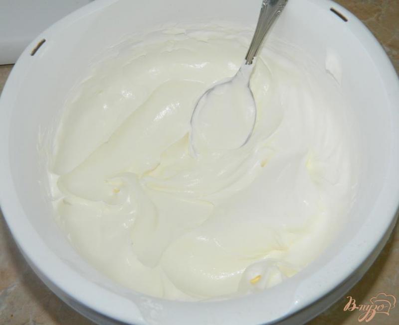 Фото приготовление рецепта: Творожно-йогуртовый десерт шаг №2