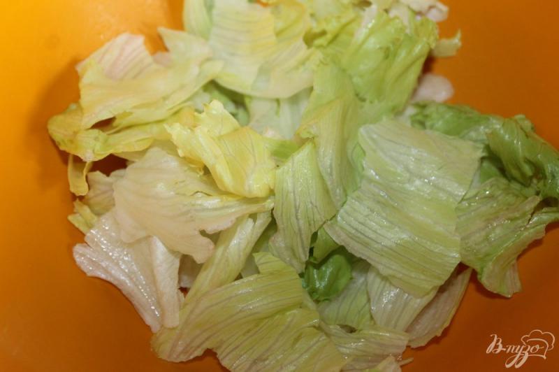 Фото приготовление рецепта: Куриный салат с сыром и морковкой шаг №1