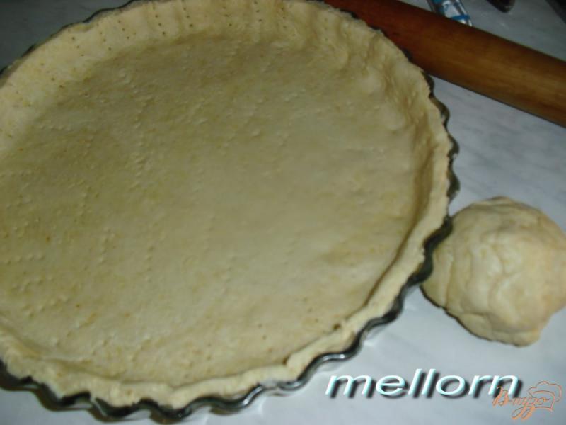 Фото приготовление рецепта: Сырный пирог с фасолью и беконом шаг №2