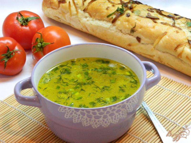 Фото приготовление рецепта: Легкий суп с вермишелью и зеленью шаг №6