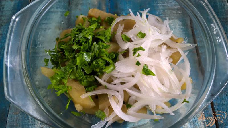 Фото приготовление рецепта: Салат из баклажанов в пикантном соусе шаг №3