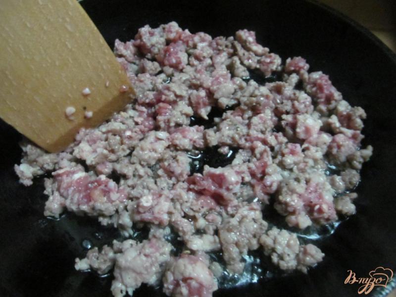 Фото приготовление рецепта: Чили говядина на баклажане шаг №2