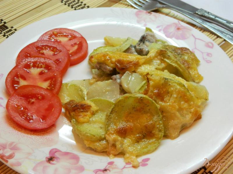 Фото приготовление рецепта: Картофельная запеканка с мясом и кабачком шаг №13