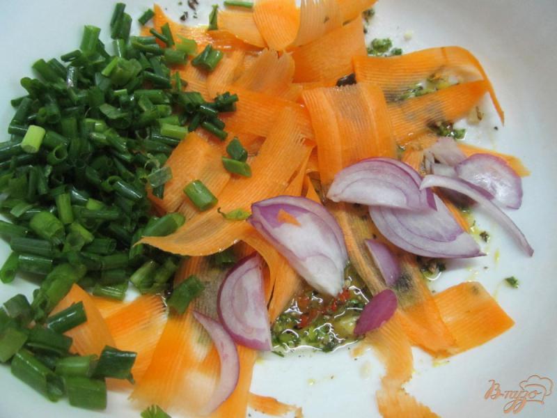 Фото приготовление рецепта: Овощной салат с мясом свинины шаг №3
