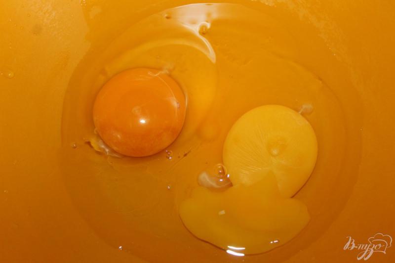 Фото приготовление рецепта: Блины с апельсиновым соком шаг №1