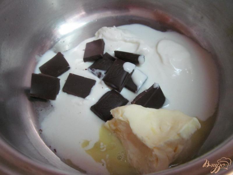Фото приготовление рецепта: Шоколадные тарталетки шаг №3