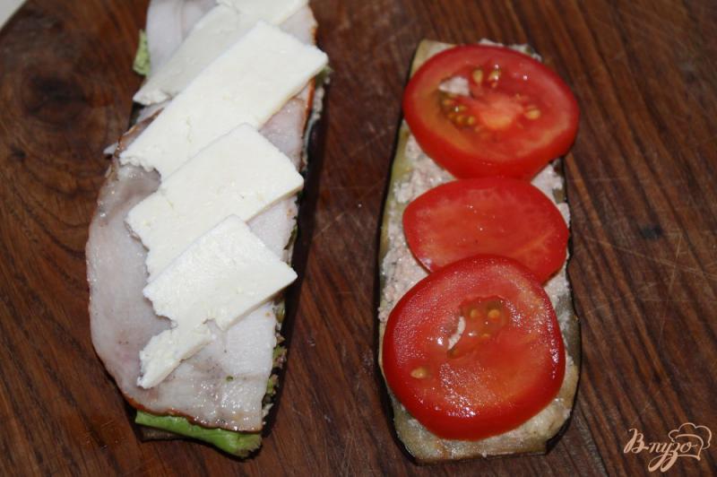 Фото приготовление рецепта: Овощной сендвич из баклажанов с начинкой шаг №5