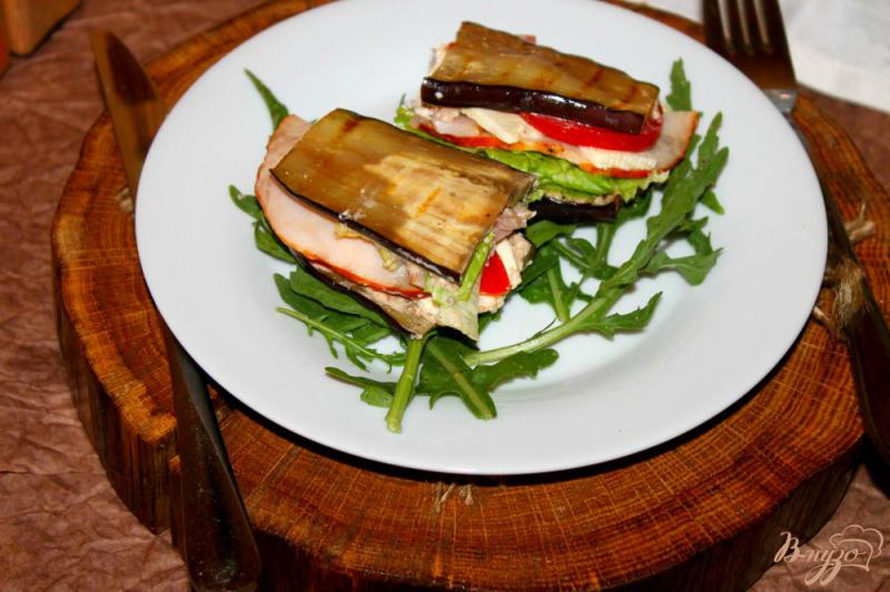 Фото приготовление рецепта: Овощной сендвич из баклажанов с начинкой шаг №6