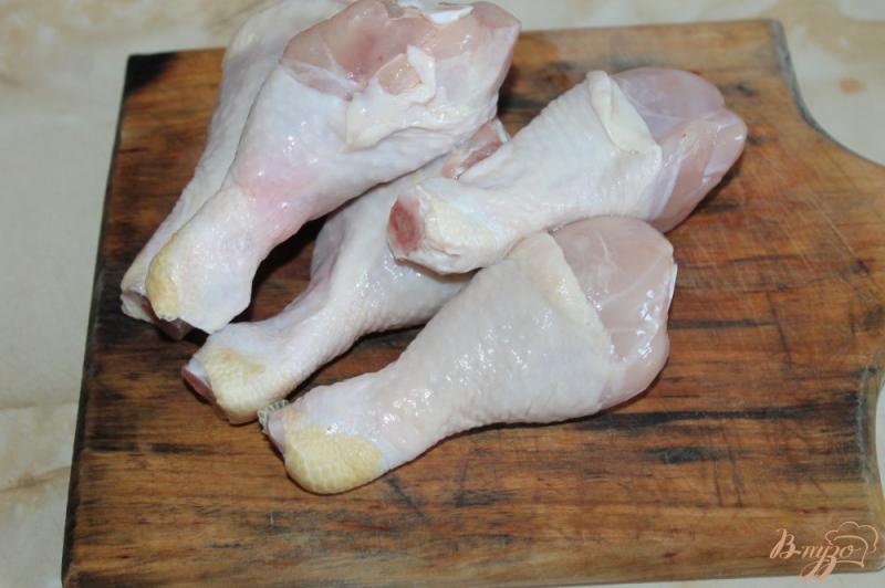 Фото приготовление рецепта: Куриные голени с чесноком и сыром шаг №1